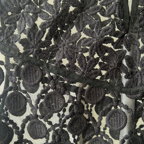 Lace sleeveless top. Wear over a turtleneck or solo. Flirty and playful. - Picture 6 of 6